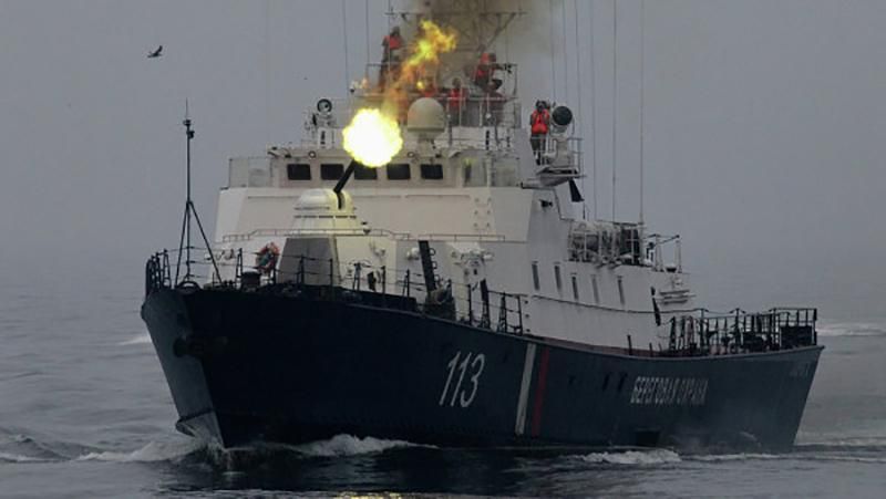 ФСБ России открыло огонь на поражение по судну КНДР: есть жертвы