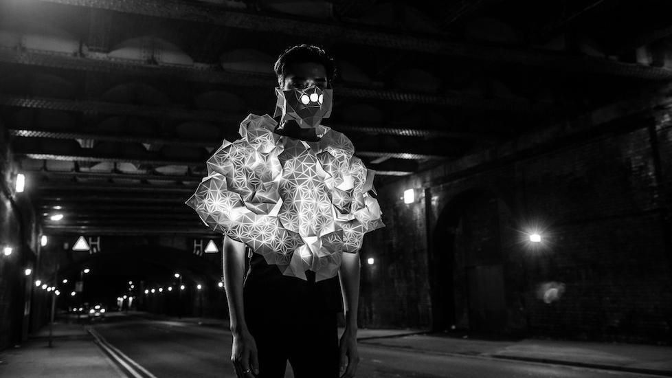 Британці створили незвичний екологічний костюм Британці створили незвичний екологічний костюм