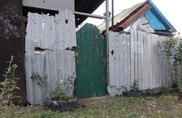 Полиция показала злыдни жителей поселка на Донбассе