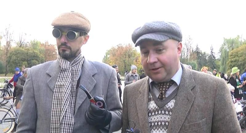 У Харкові відбувся ретро-заїзд на велосипедах У Харкові відбувся ретро-заїзд на велосипедах