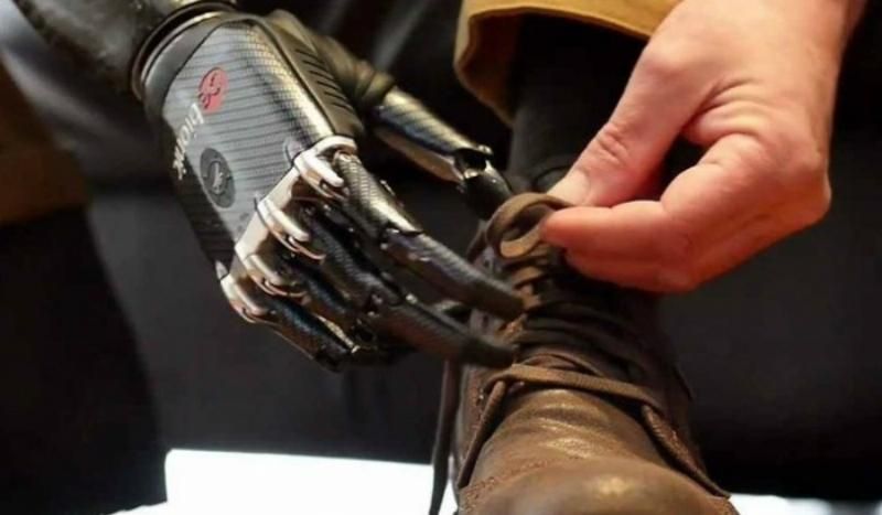 Ученые разработали протез, который умеет "чувствовать" Ученые разработали протез, который умеет "чувствовать"