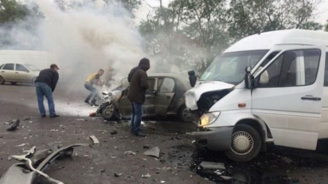 Автобус з футболістами потрапив в аварію в Одесі: є загиблі