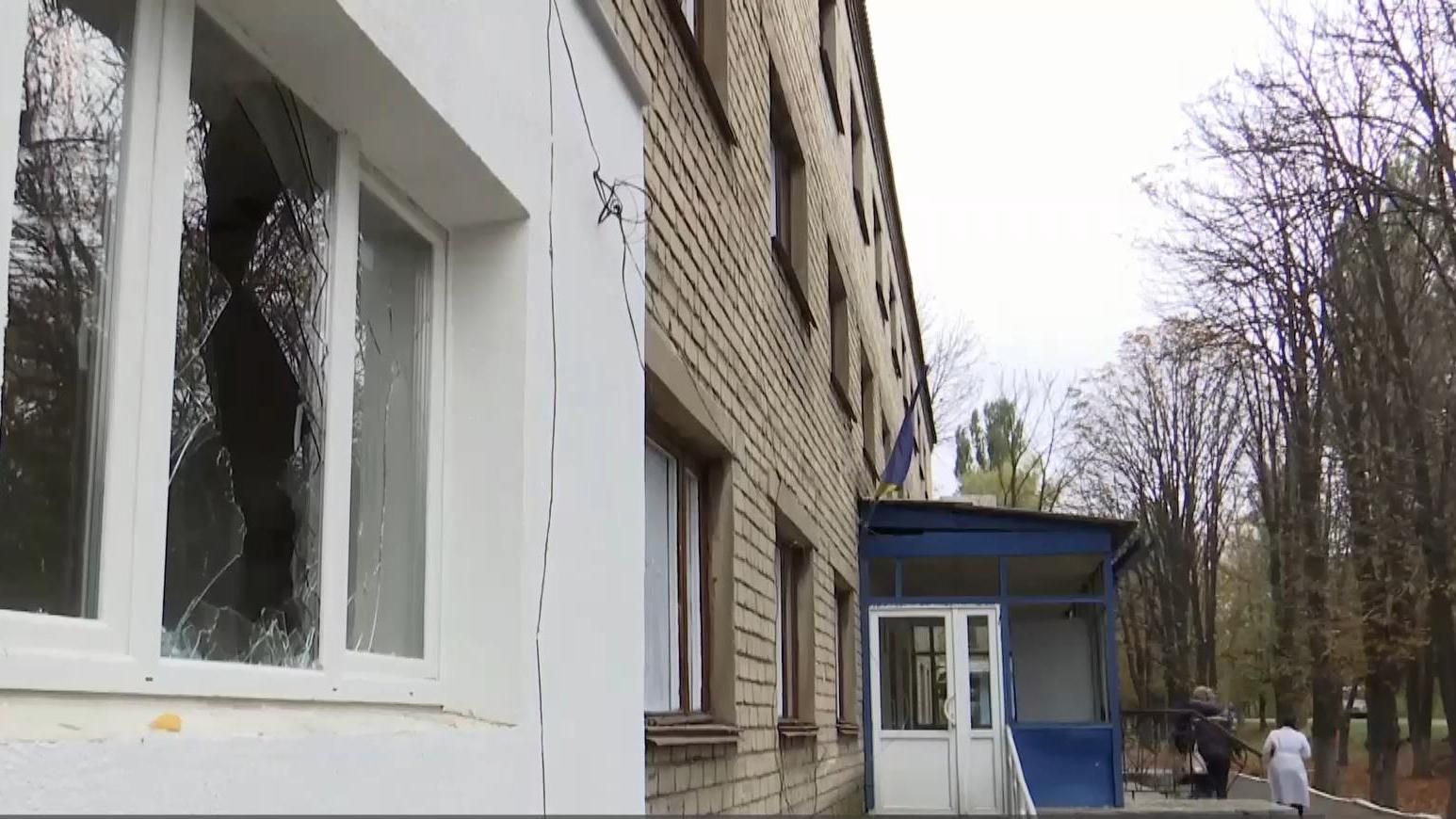 Боевики обстреливают мирные кварталы прифронтовых городов Боевики обстреливают мирные кварталы прифронтовых городов