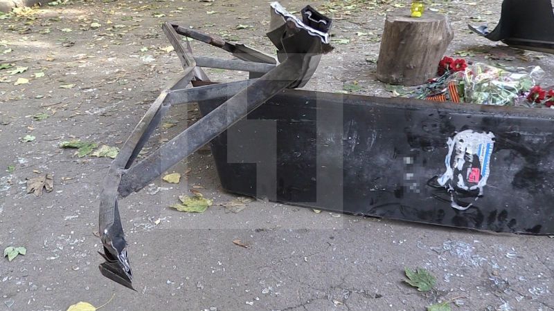 Какая республика, такой и памятник. "Мотороле" установили странный мемориал Какая республика, такой и памятник. "Мотороле" установили странный мемориал