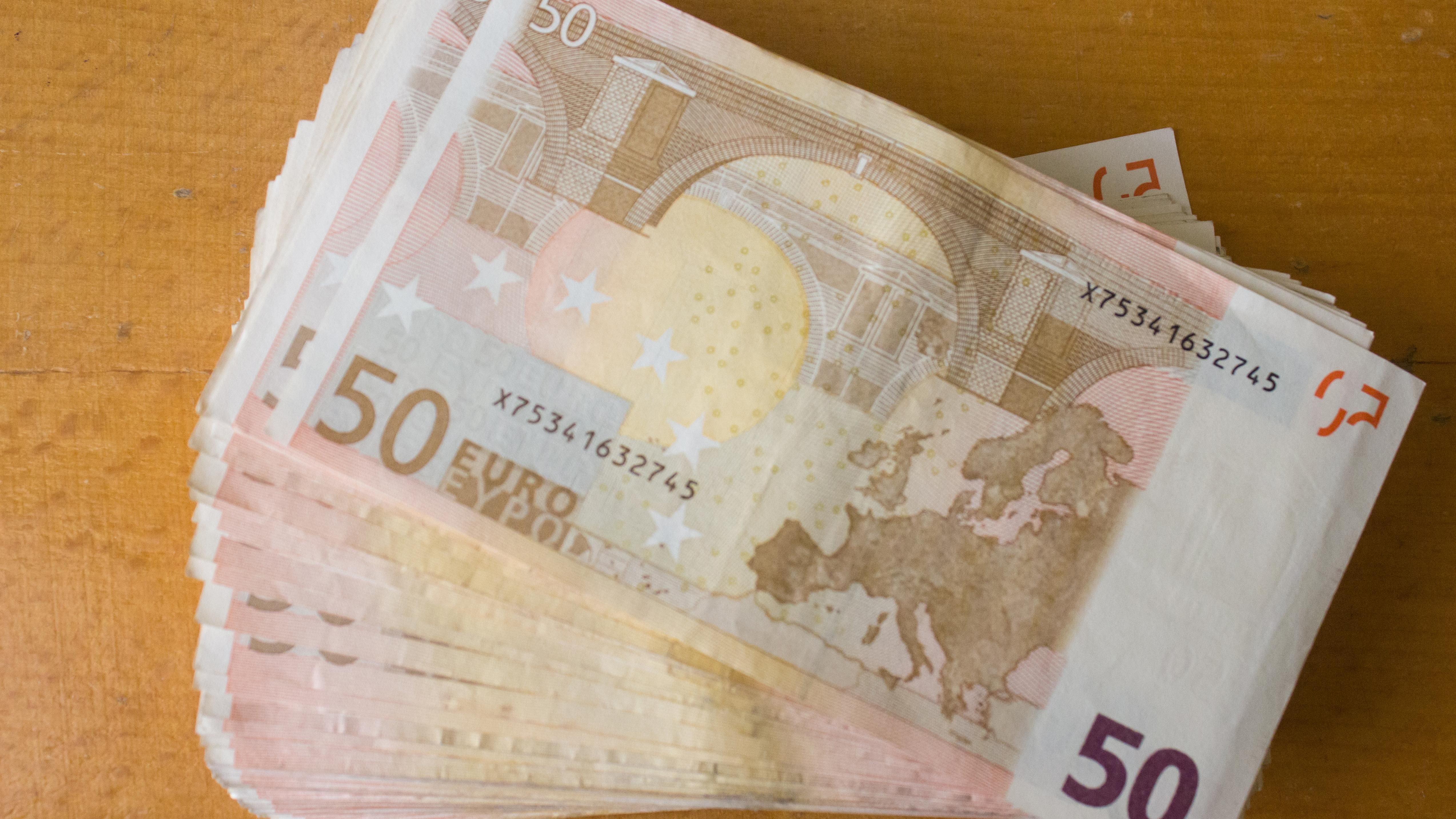 Курс валют на 18 октября: евро продолжает терять в цене Курс валют на 18 октября: евро продолжает терять в цене