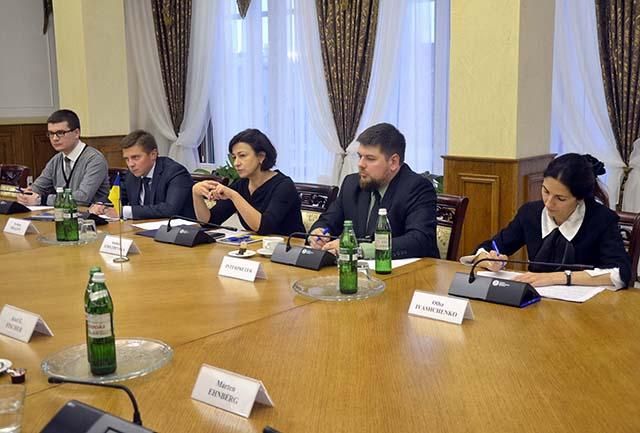 Работников ГПУ тайно будут проверять на соответствие доходов уровню жизни Работников ГПУ тайно будут проверять на соответствие доходов уровню жизни