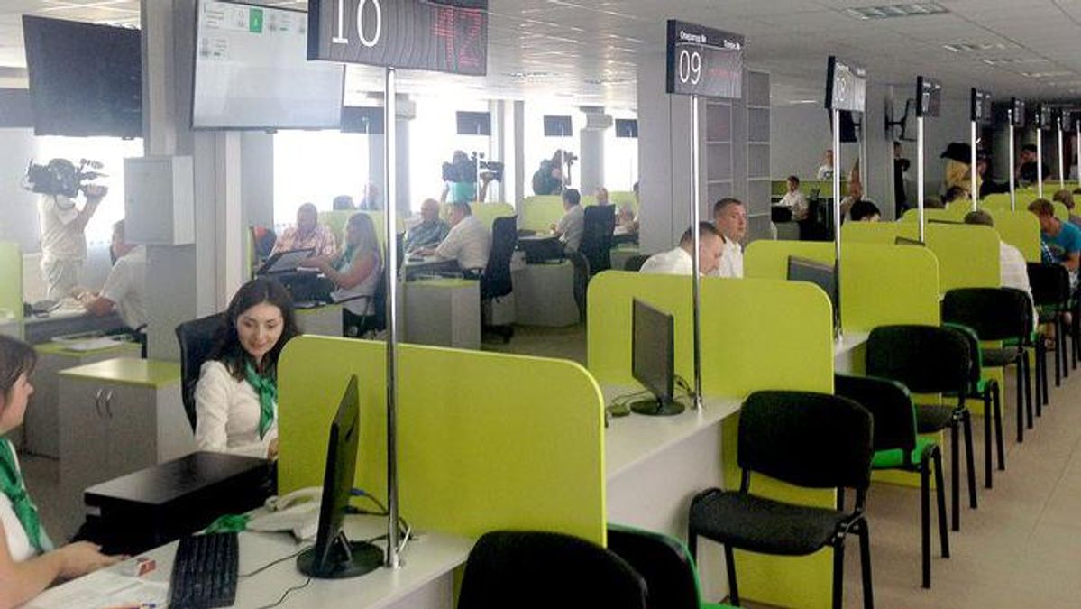У листопаді в Україні запрацюють 5 нових сервісних центрів Міністерства внутрішніх справ У листопаді в Україні запрацюють 5 нових сервісних центрів Міністерства внутрішніх справ
