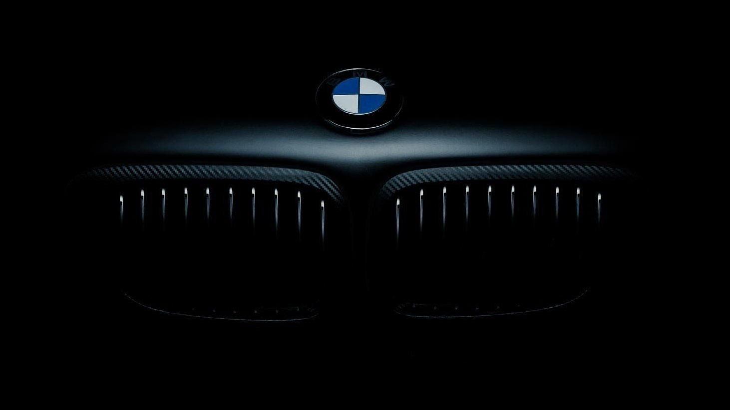 Вражаюче перевтілення BMW з брухту в шоу-кар