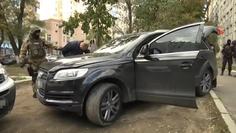 На Одещині поліцейські викрили групу озброєних іноземців