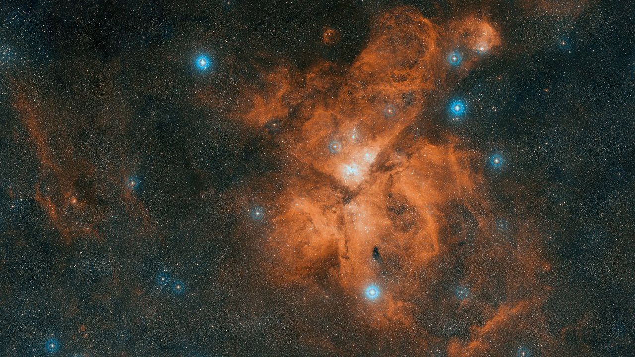 Ученые сделали снимки звезды, которая может угрожать жизни на Земле Ученые сделали снимки звезды, которая может угрожать жизни на Земле