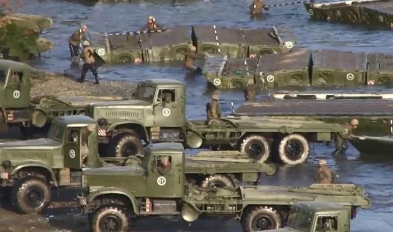 Військові провели унікальну навчальну операцію на березі Дніпра Військові провели унікальну навчальну операцію на березі Дніпра