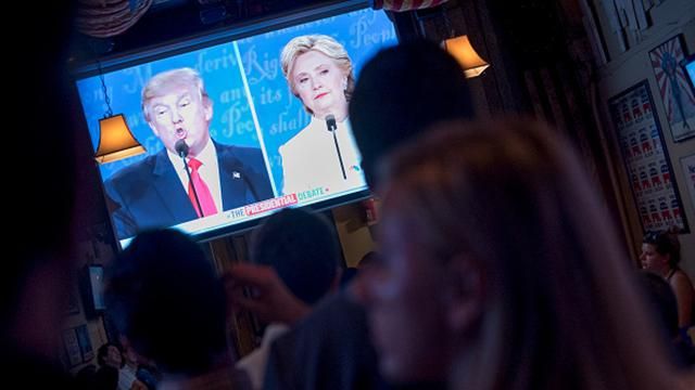 Дипломат оцінив, що показали дебати Клінтон і Трампа 