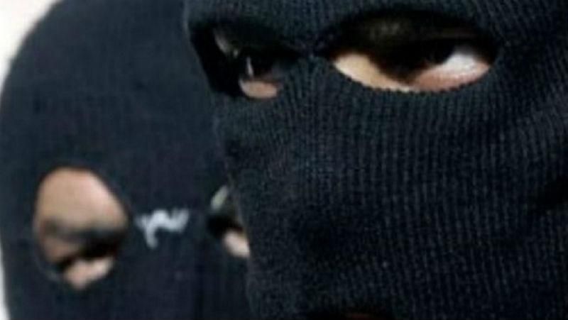 Преступники с оружием напали на семью предпринимателя под Киевом Преступники с оружием напали на семью предпринимателя под Киевом