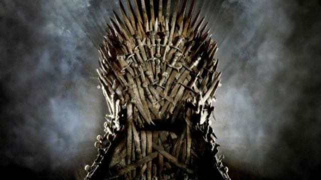 "Игра престолов" в АТО. Бойцы смастерили себе "железный трон" "Игра престолов" в АТО. Бойцы смастерили себе "железный трон"