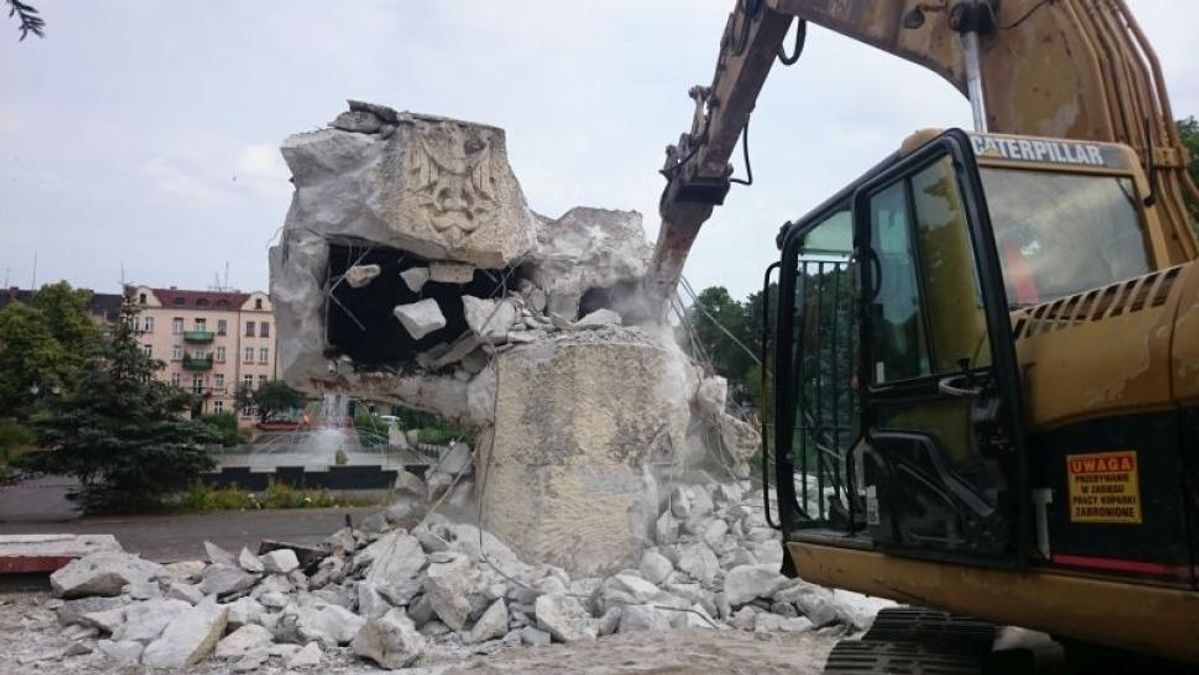 В Польше будут сносить советские памятники В Польше будут сносить советские памятники