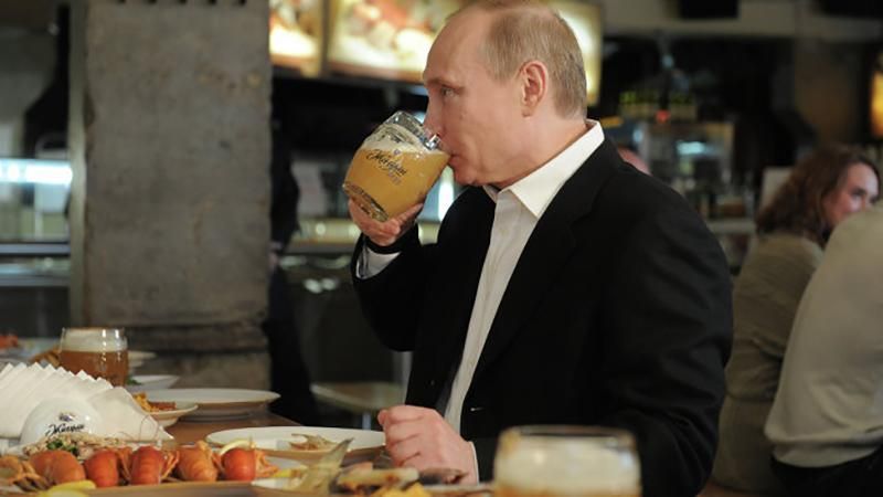 Путин прилетел на встречу "Нормандской четверки" со своим пивом, – эксперт Путин прилетел на встречу "Нормандской четверки" со своим пивом, – эксперт