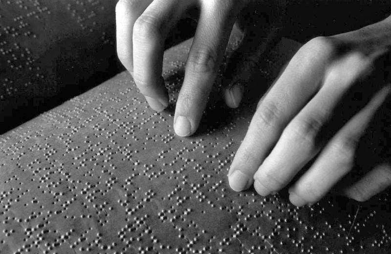 Львовские бизнесмены согласились на благотворительный ужин вслепую Львовские бизнесмены согласились на благотворительный ужин вслепую