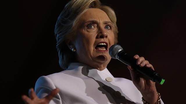 Неизвестное вещество очень напугало штаб Клинтон Неизвестное вещество очень напугало штаб Клинтон