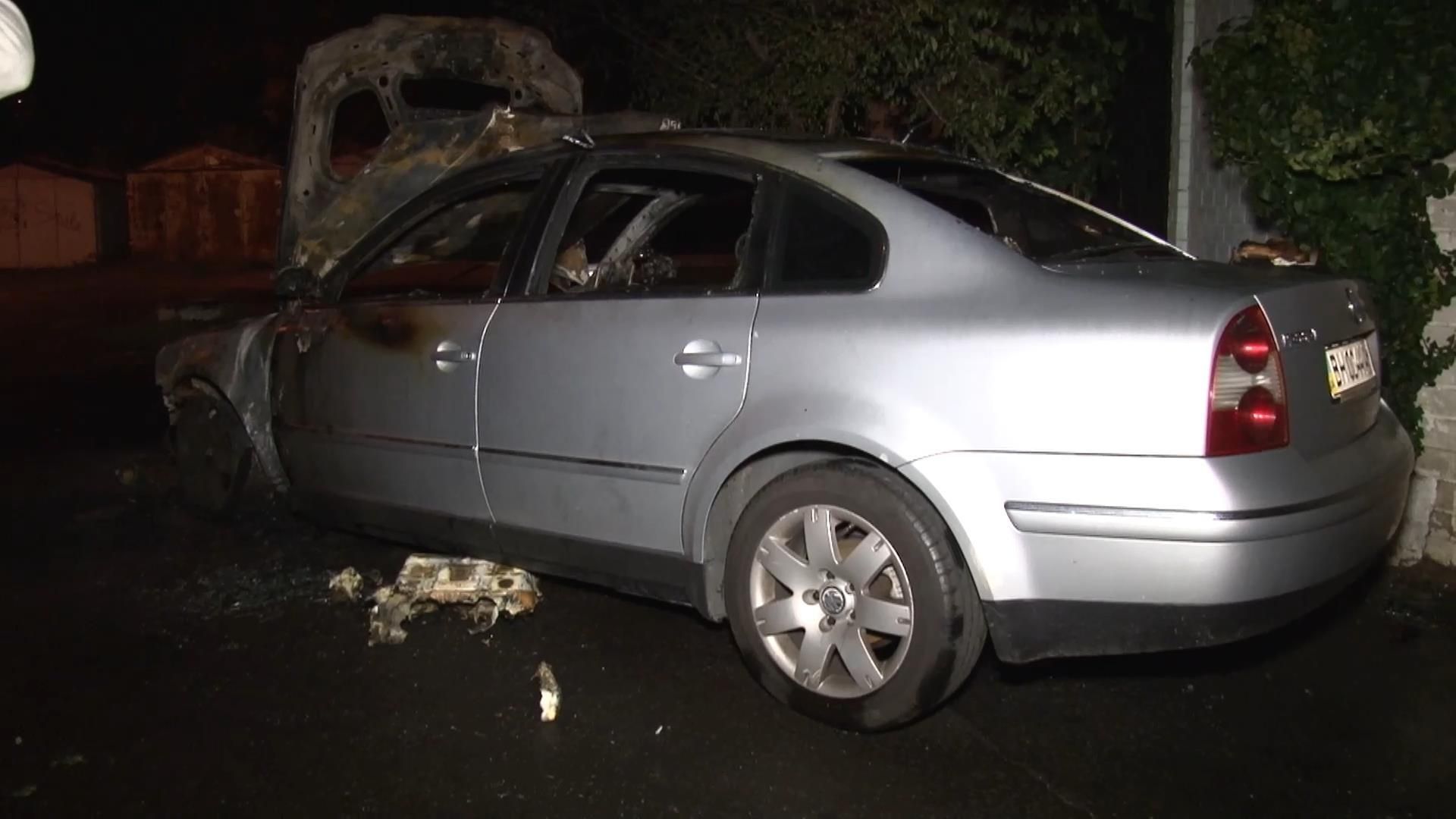 Неспокій в Одесі: головному податківцю спалили авто Неспокій в Одесі: головному податківцю спалили авто