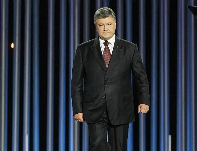 Рабами ми більше не будемо: Порошенко порівняв Україну з Угорщиною Рабами ми більше не будемо: Порошенко порівняв Україну з Угорщиною