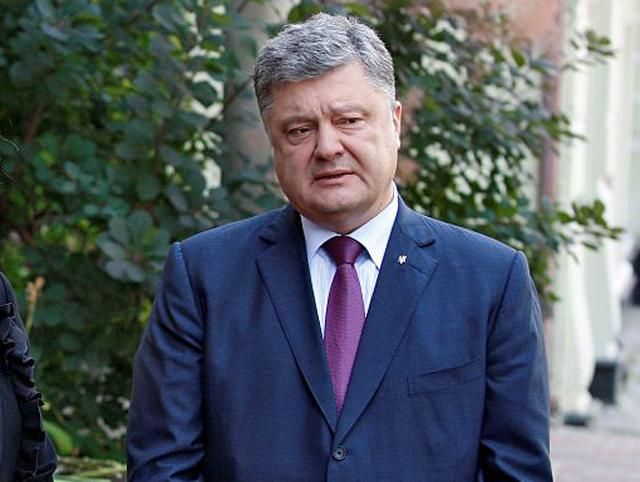 Порошенко заверил, что Украину не пытаются обменять на Сирию Порошенко заверил, что Украину не пытаются обменять на Сирию