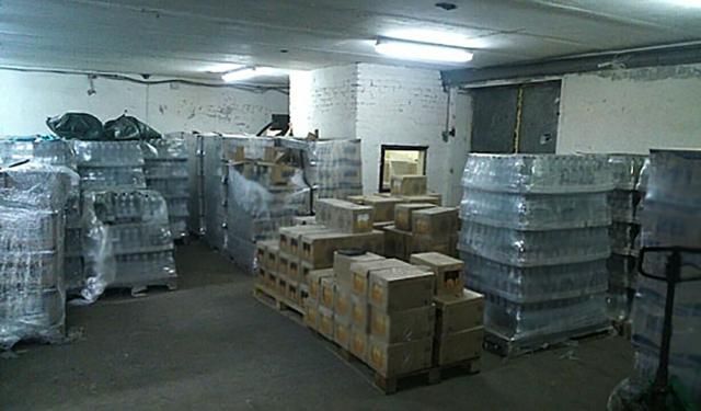 Полмиллиона бутылок фальшивой водки изготовил завод в Харьковской области Полмиллиона бутылок фальшивой водки изготовил завод в Харьковской области