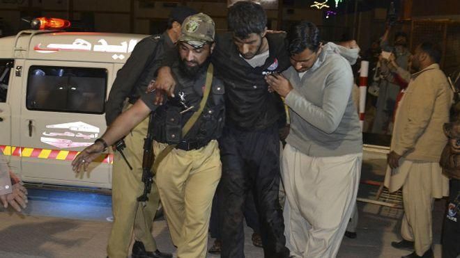 Ужасное нападение на училище в Пакистане: более полусотни человек погибли