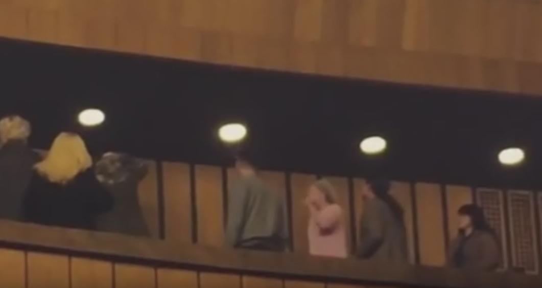 Актриса из Днепра вступилась за "антимайданщицу", которая ударила бойца АТО молотком Актриса из Днепра вступилась за "антимайданщицу", которая ударила бойца АТО молотком