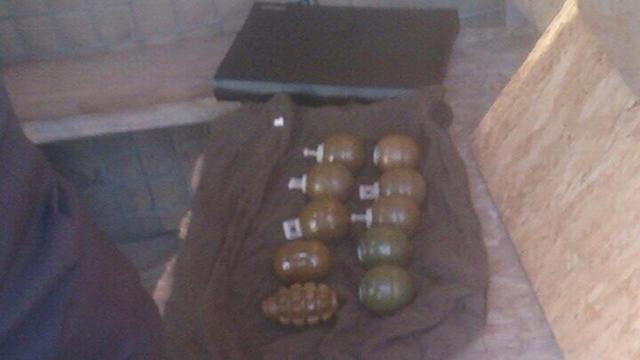 Две львовянки пытались вывезти гранаты из зоны АТО