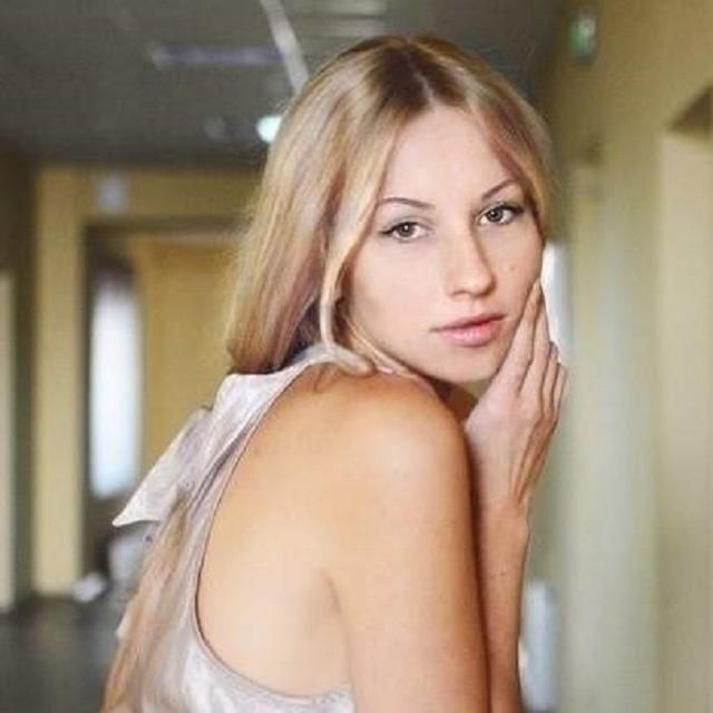 Ведущая "Украинского радио" в эфире поддержала выпад против украинской армии Ведущая "Украинского радио" в эфире поддержала выпад против украинской армии