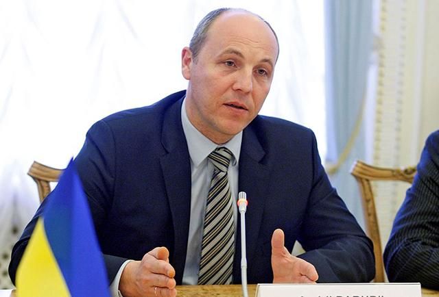 Парубий не владеет жильем, однако задекларировал автомобили Парубий не владеет жильем, однако задекларировал автомобили