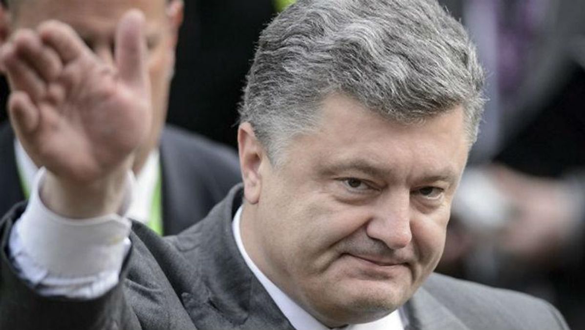 Порошенко поддержал увеличение минимальной зарплаты до 3200 гривен