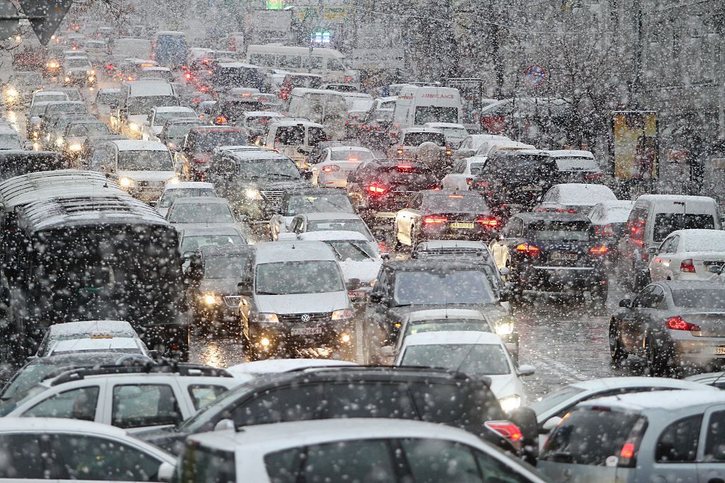 Через сніг за годину у Києві трапилося 170 ДТП, – ЗМІ