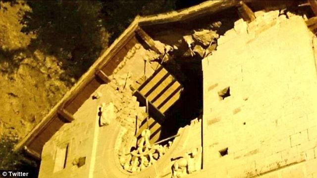 Двойной землетрясение в Италии: фото и видео разрушений