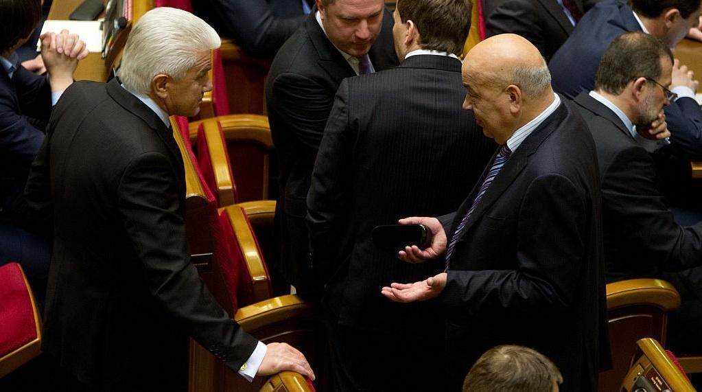 Нардеп Литвин задекларував 32 ікони Нардеп Литвин задекларував 32 ікони