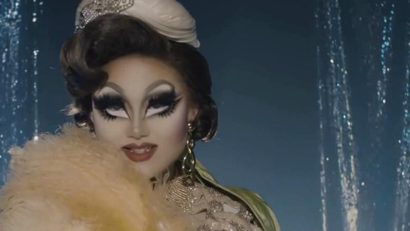 100-літня історія моди чоловіків, які одягаються як жінки 100-літня історія моди чоловіків, які одягаються як жінки