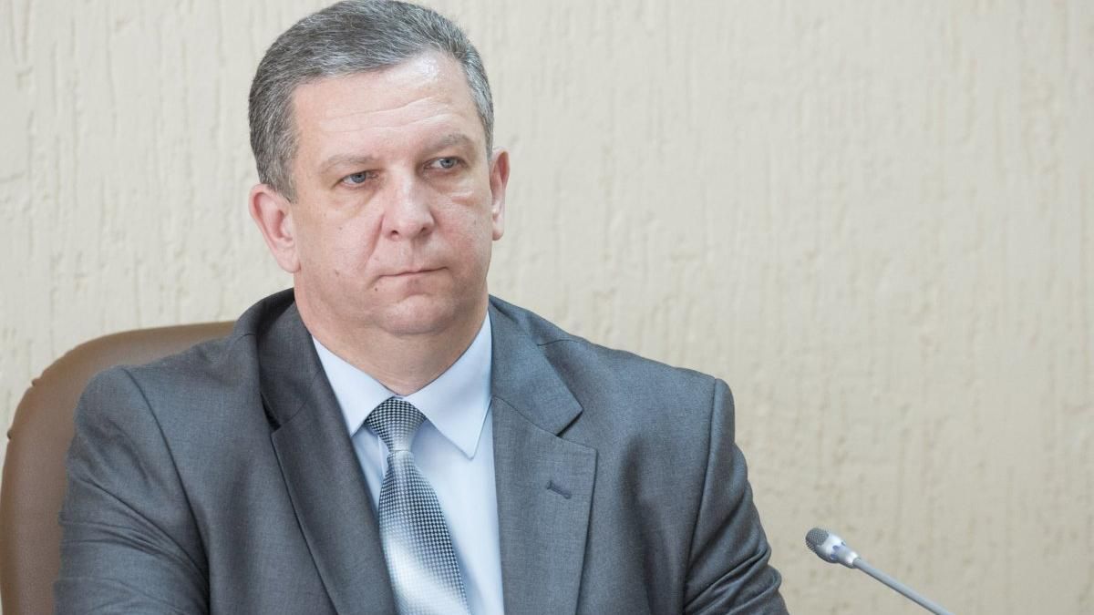 Министр соцполитики Рева задекларировал 136 тысяч гривен наличными Министр соцполитики Рева задекларировал 136 тысяч гривен наличными