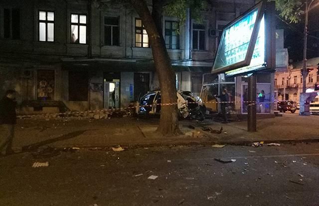 Родственники виновника ДТП в Одессе предлагали полиции бешеную сумму взятки Родственники виновника ДТП в Одессе предлагали полиции бешеную сумму взятки