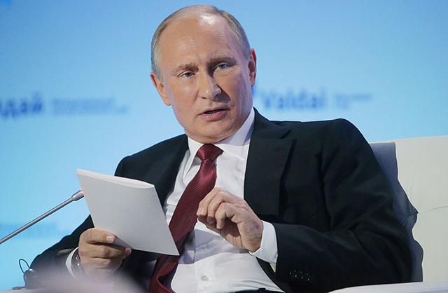 Путин заявил, что Россия захватила Крым как независимое государство