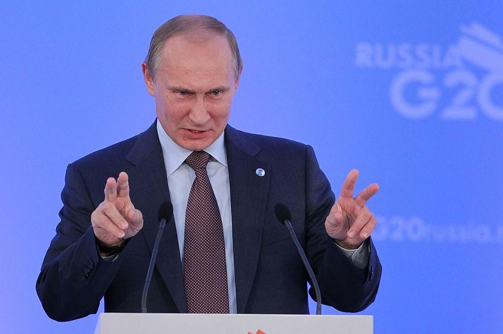 Російський політик розповів, коли Путін виведе війська з Донбасу
