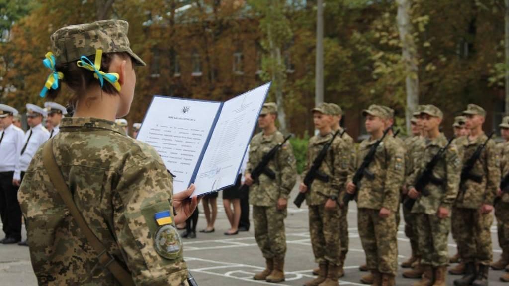 Скільки українців підписали контракт зі Збройними силами 