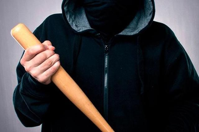 Тележурналіста побили і пограбували у Києві Тележурналіста побили і пограбували у Києві