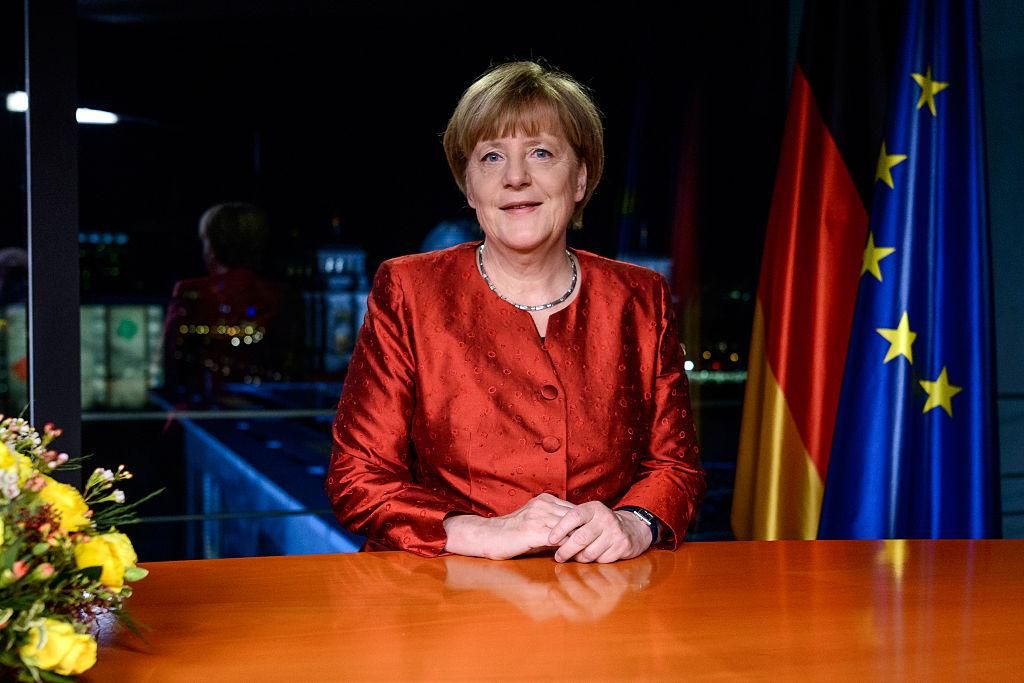 Меркель призвала Google и Facebook раскрыть свои секреты