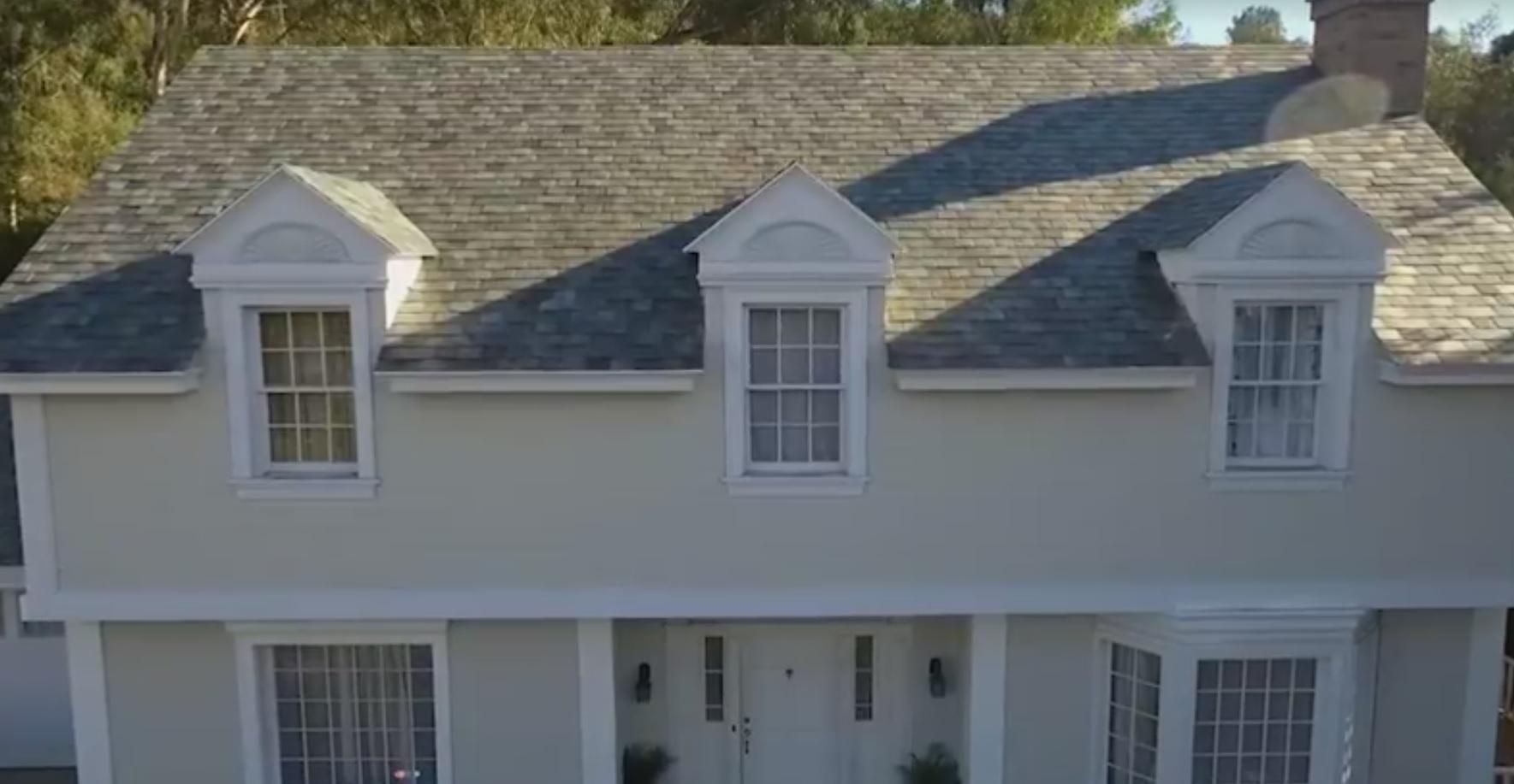 Tesla презентувала інноваційні дахи для будинків 