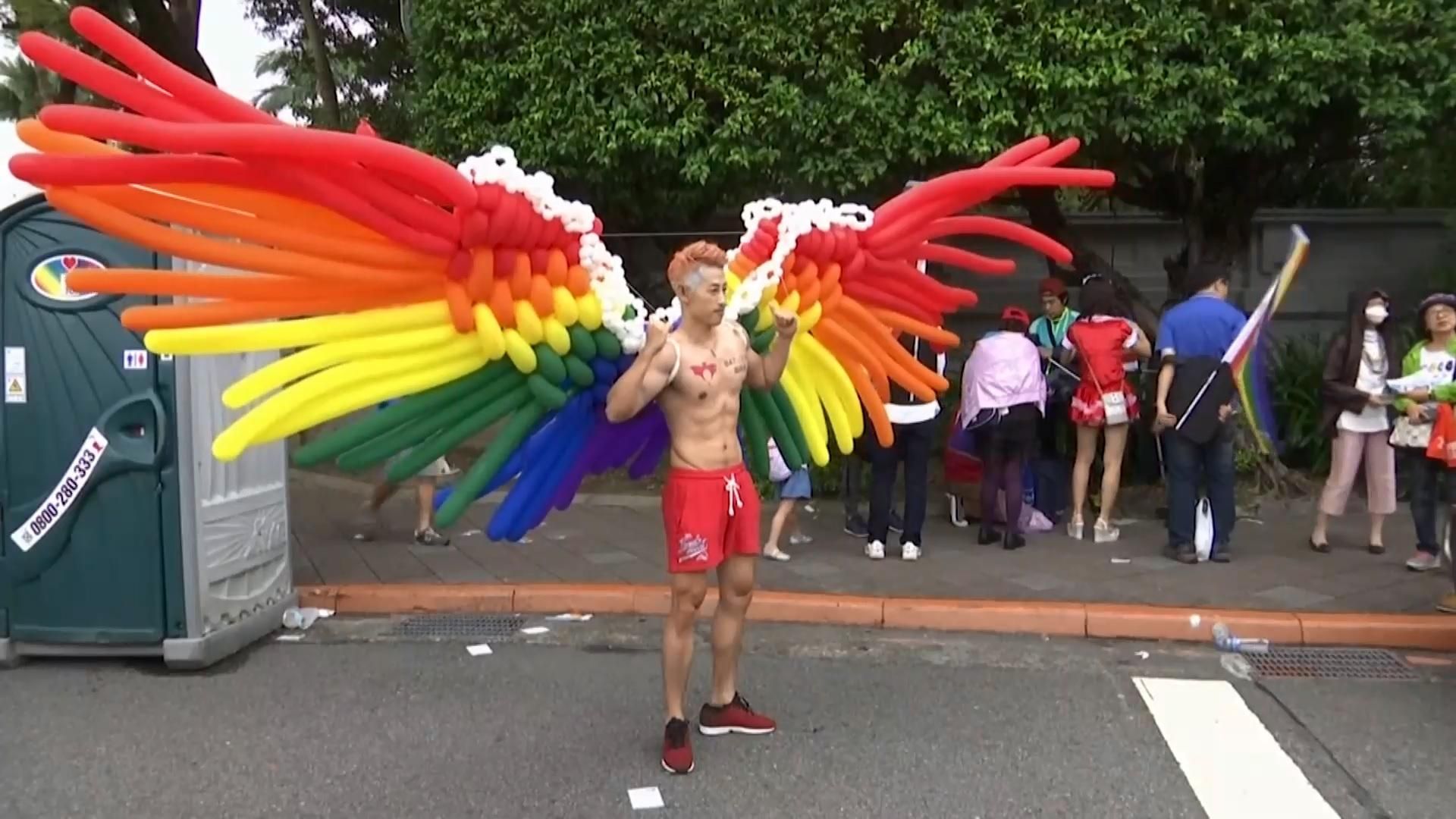 ЛГБТ-парад у Тайвані вразив кількістю учасників