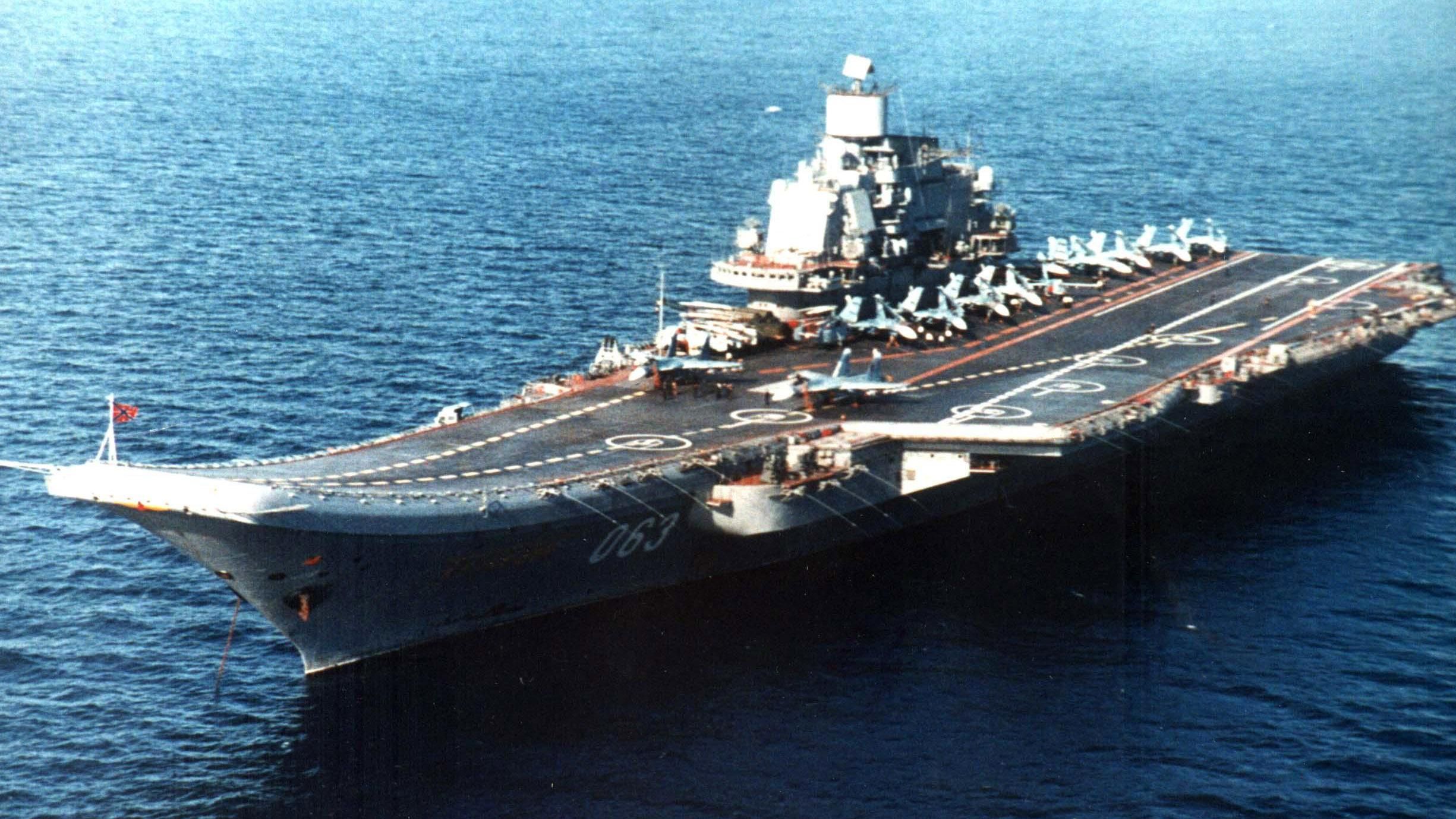 Експерт розповів, чому ситуація з російським авіаносцем "Адмірал Кузнєцов" є загрозливою Експерт розповів, чому ситуація з російським авіаносцем "Адмірал Кузнєцов" є загрозливою