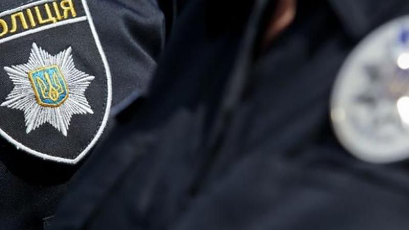 Поліцейського підстрелили на станції метро в Києві, – ЗМІ Поліцейського підстрелили на станції метро в Києві, – ЗМІ