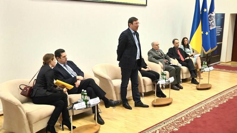 Що задекларував і що приховав Юрій Луценко Що задекларував і що приховав Юрій Луценко