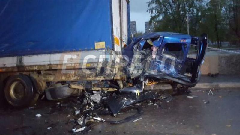 Водій на Porsche вчинив смертельну ДТП і втік, поліція почала погоню Водій на Porsche вчинив смертельну ДТП і втік, поліція почала погоню