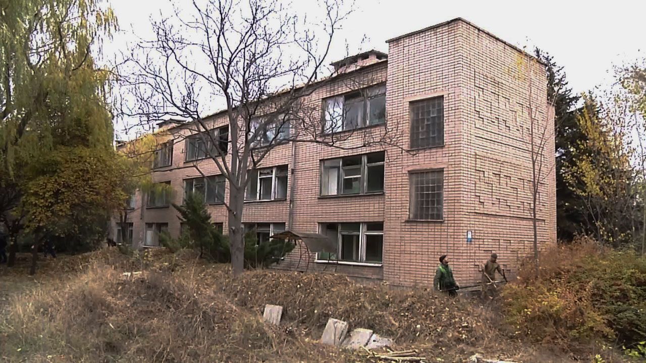 Волонтеры с бойцами АТО возрождают заброшенный санаторий Волонтеры с бойцами АТО возрождают заброшенный санаторий